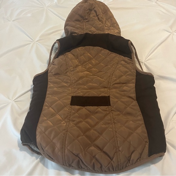 Ci Sono Women hooded Puffer Quilted Faux Sherpa Lining Vest Camel Cream Small - Picture 7 of 11